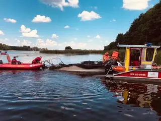 Pożar motorówki na Narwi