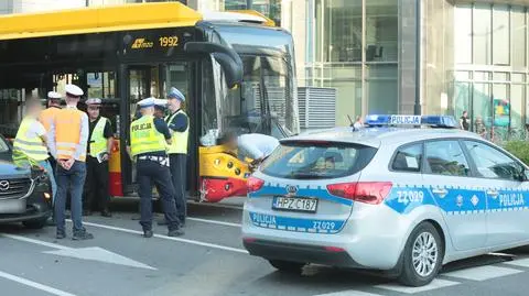 Zderzenie z udziałem autobusu miejskiego na Świętokrzyskiej 