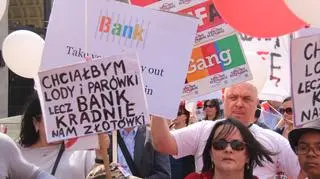 Frankowicze protestują