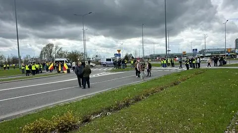 Taksówkarze protestowali w okolicach lotniska