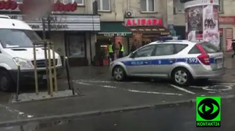 Radiowóz na kopercie, policjanci na kebabie. Jest mandat