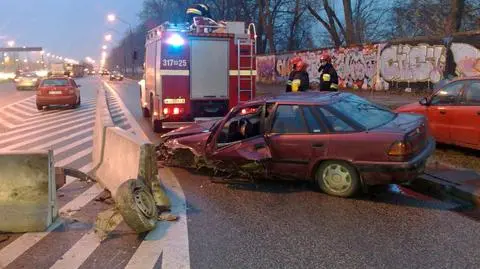 Daewoo zgubiło koło przez niewidoczne barierki