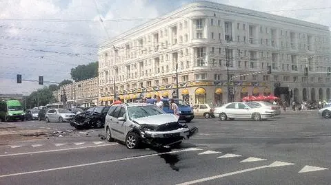Wypadek przy Feminie. Korki w centrum