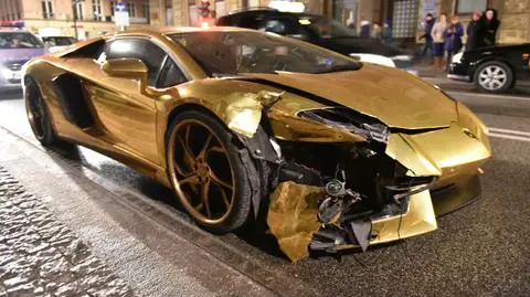 Kierowca złotego lamborghini ukarany mandatem