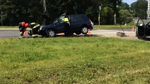 "Volkswagen zaparkował na znaku"