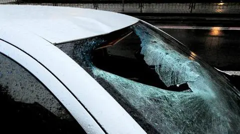 Pieszy potrącony na przejściu, trafił do szpitala