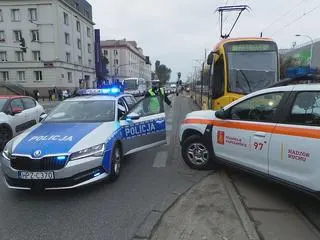 Zderzenie tramwaju z samochodem