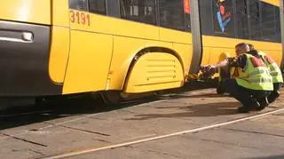 Wykolejenie tramwaju przy Galerii Mokotów