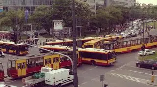 Skrzyżowanie Marszałkowskiej i Królewskiej - zdjecie wykonane po godzinie 16.00