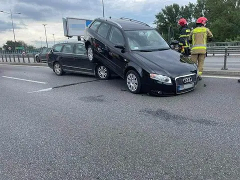 Kolizja na Trasie Łazienkowskiej 