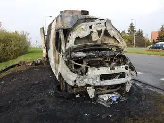 Pożar busa na ulicy Drewny