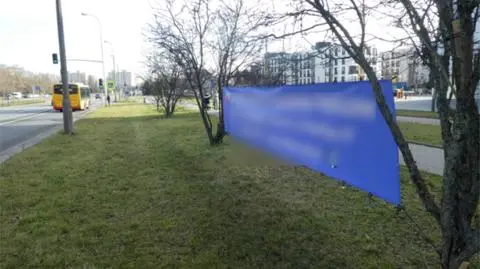 Zarząd Dróg Miejskich usunął z pasa drogowego ponad 200 nielegalnych obiektów. "Większość to reklamy"