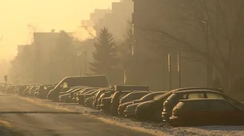 "Bardzo zła jakość powietrza. Zalecamy nie wychodzić"