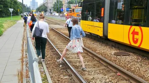 Zerwana sieć trakcyjna na Andersa. Nie jeździły tramwaje