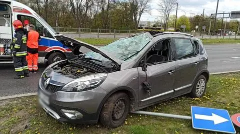 Wypadek na Żoliborzu. "Auto po zderzeniu koziołkowało"