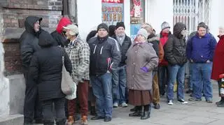 Kolejka po pączki