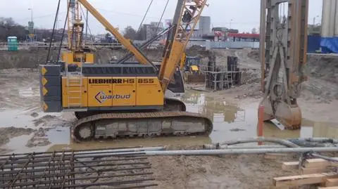 Wypompowali wodę z zalanej budowy obwodnicy