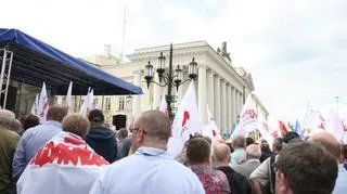 Protest przed ratuszem