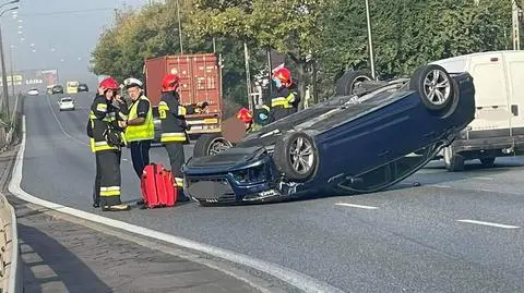 Dachowanie na Czecha. Korek na wjeździe do Warszawy