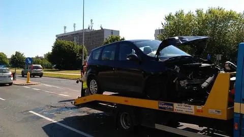 Wypadek na Ursynowie: z prawego na lewy pas