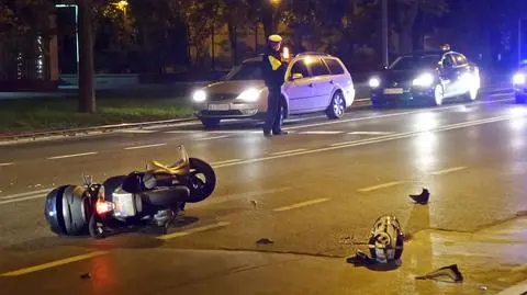 Skuter zderzył się z oplem na Grochowie