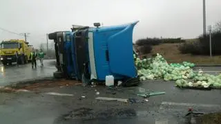 Rozsypana kapusta blokowała ruch