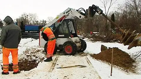 Od dwóch lat budują kilkaset metrów torowiska