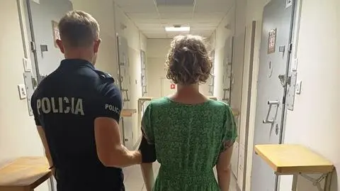 Kopnęła w wózek z kilkumiesięcznym dzieckiem, zaatakowała jego matkę
