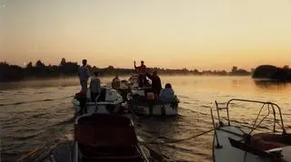 Obóz wędrowny Pałacu Młodzieży na rzece Narew