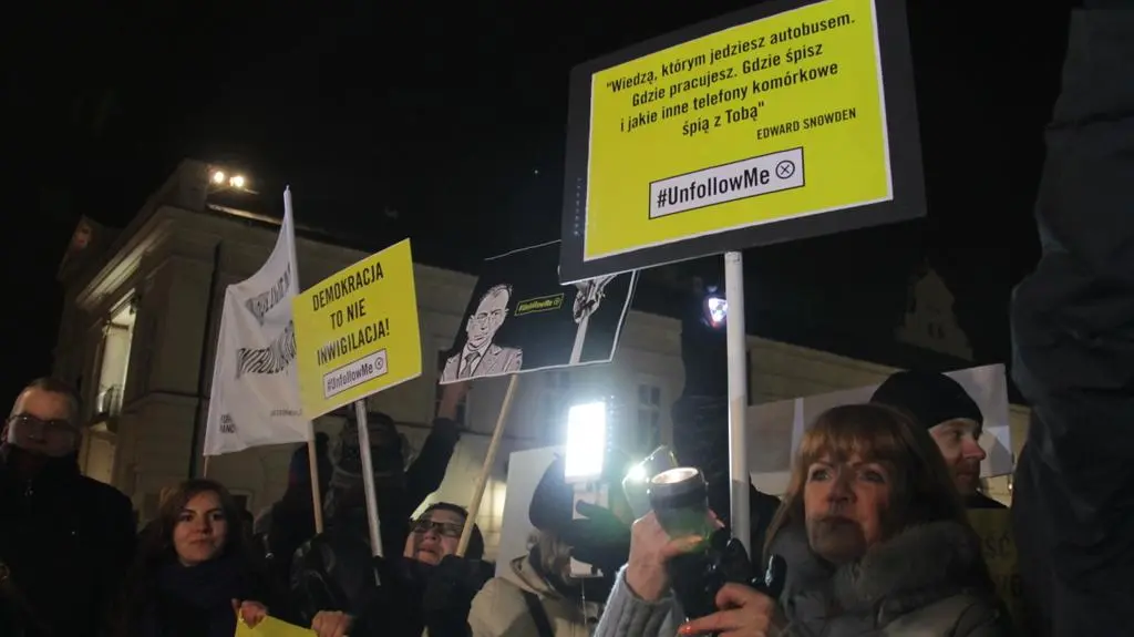 Protest pod Pałacem Prezydenckim