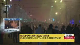 Pokaz fajerwerków na marszu