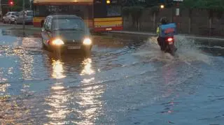 Zalane skrzyżowanie w Ursusie