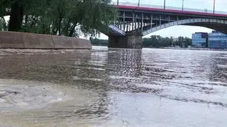 Fala wezbraniowa na Wiśle w Warszawie