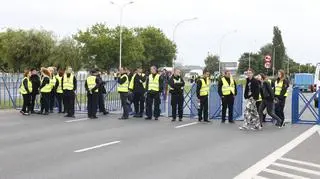 Na miejscu jest dużo służb porządkowych