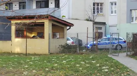 Zwłoki znalezione przy śmietniku na Woli