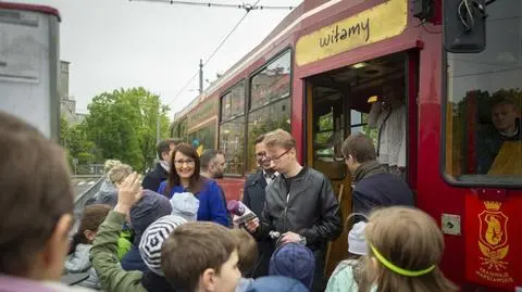 Wyjątkowy tramwaj jeździ trasą najważniejszych inwestycji