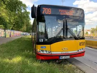 Zderzenie motocyklisty z autobusem