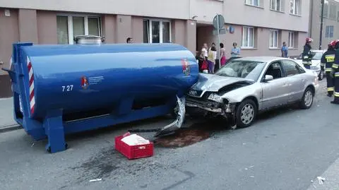 Potrącił rowerzystę, wjechał w samochód, skończył na beczkowozie