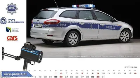 Radiowozy na ścianie, czyli cały rok z policją