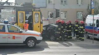 Zderzenie seata z tramwajem 