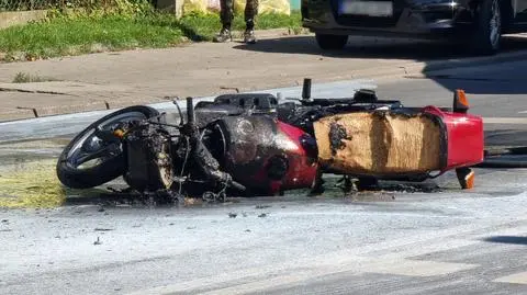 Przewrócił się na łuku drogi. Motocyklista poparzony i nietrzeźwy
