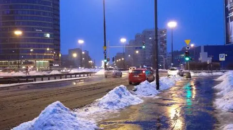 Będzie mokro i chłodno. Możliwa gołoledź
