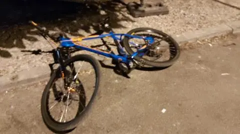"Uciekał skradzionym rowerem" przed policjantami