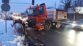 Pług utknął w Alejach Jerozolimskich