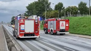 Rozlany cement na Wale Miedzeszyńskim