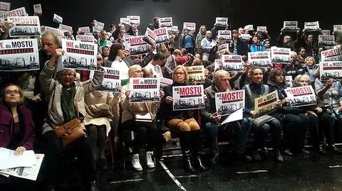 Władze miasta chcą okrągłego stołu w sprawie mostu