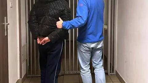 Został dźgnięty nożem, ale "nie chciał powiedzieć, co się stało i kilka razy zmieniał wersję"