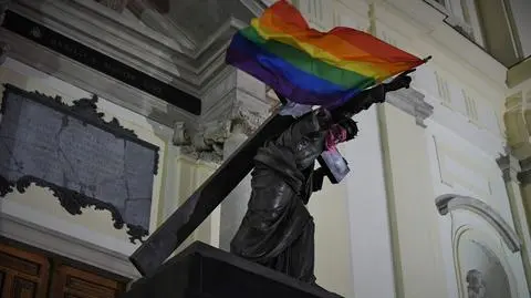 Zdjęcie z tęczowymi maseczkami na zaprzysiężeniu prezydenta zniknęło z profilu Kancelarii Sejmu