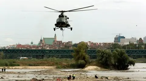 Helikopter wydobył skarby z Wisły