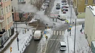 Kłęby pary na Jagiellońskiej